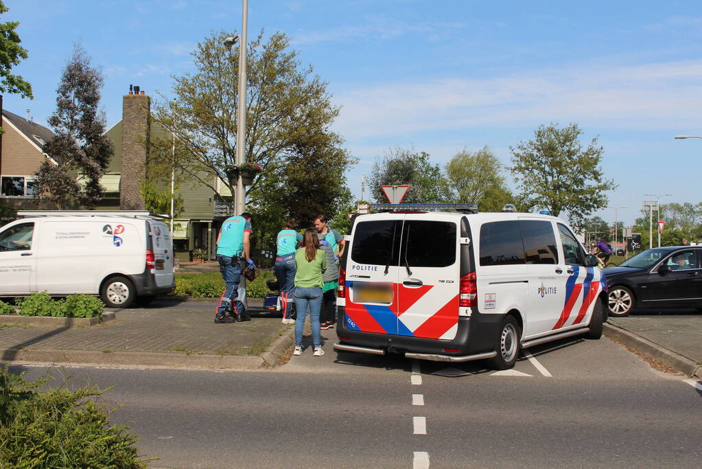 Scootmobiel aangereden bij oversteken