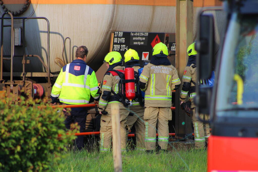 Brandweer ingezet voor mogelijke treinbrand