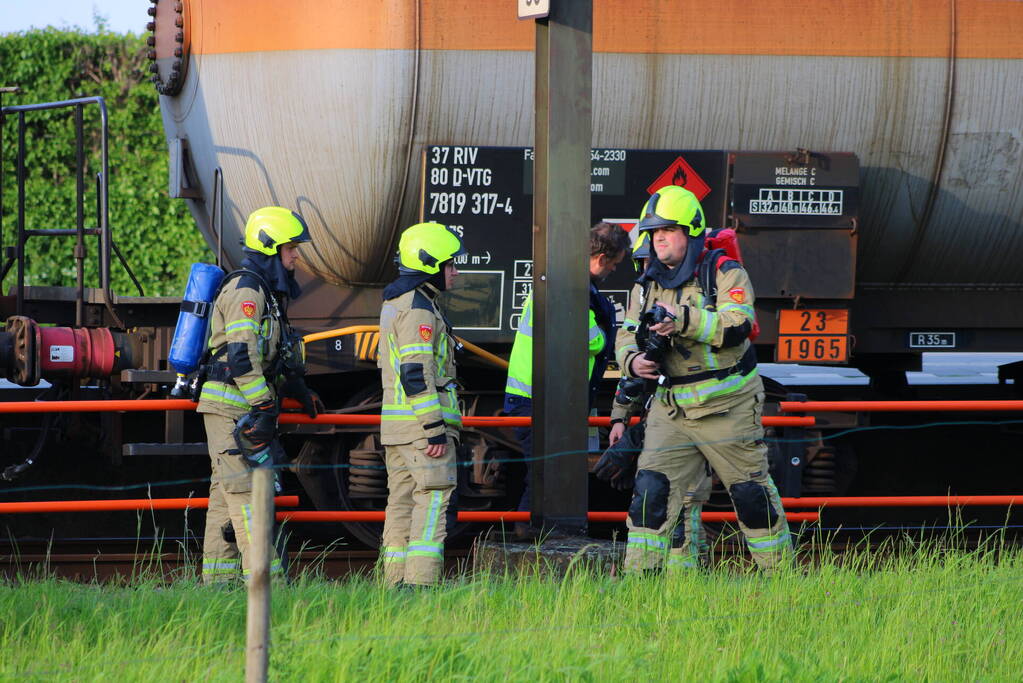 Brandweer ingezet voor mogelijke treinbrand