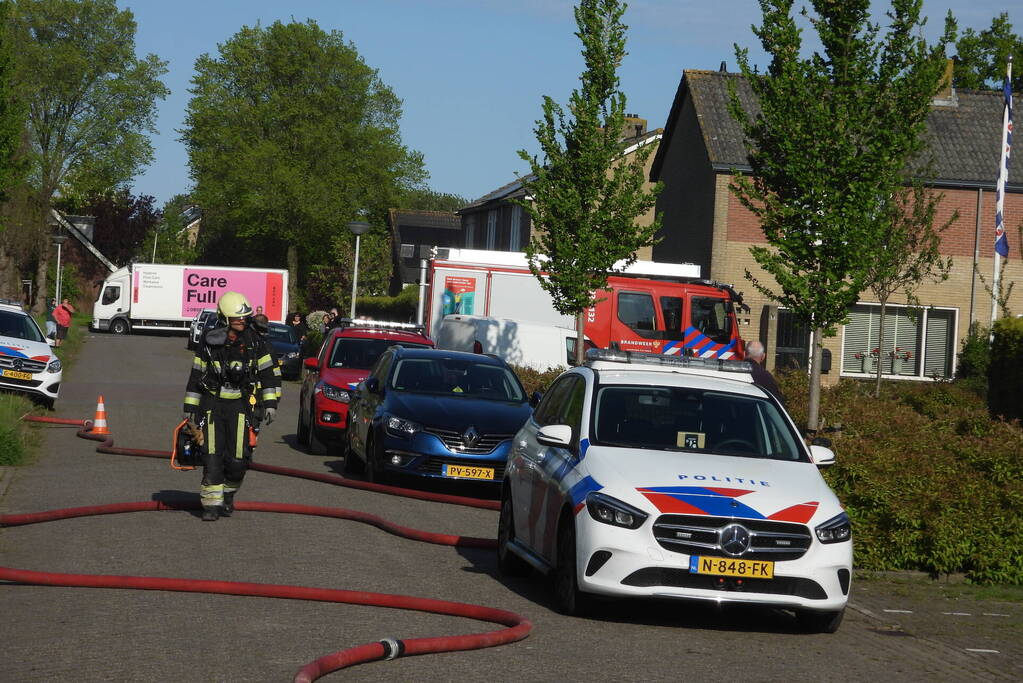 Hevige brand in keuken van woning