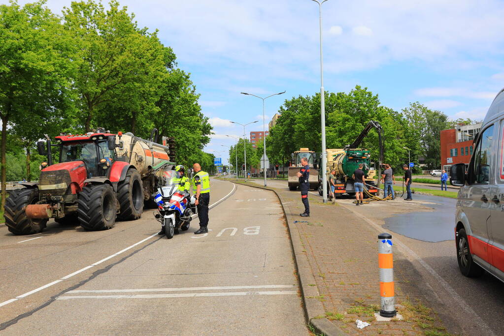 Giertank met 7000 liter stront gekanteld