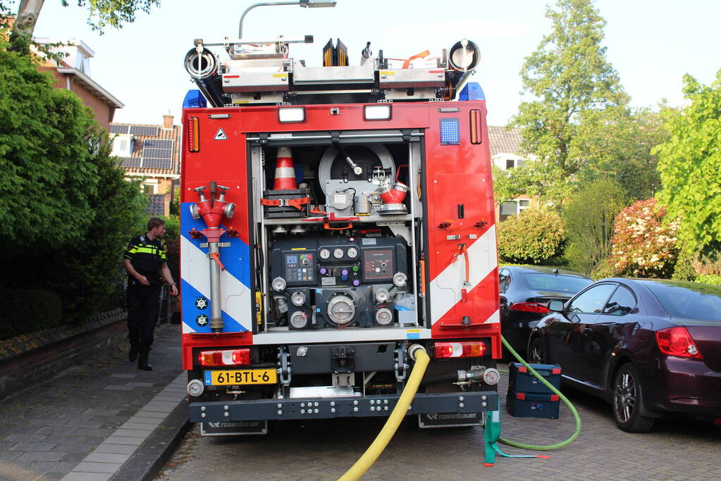 Brandweer ingezet voor keukenbrand, woningen ontruimd