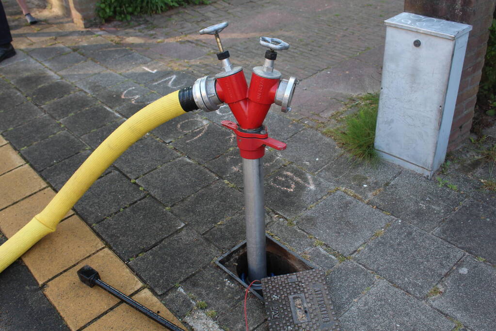 Brandweer ingezet voor keukenbrand, woningen ontruimd