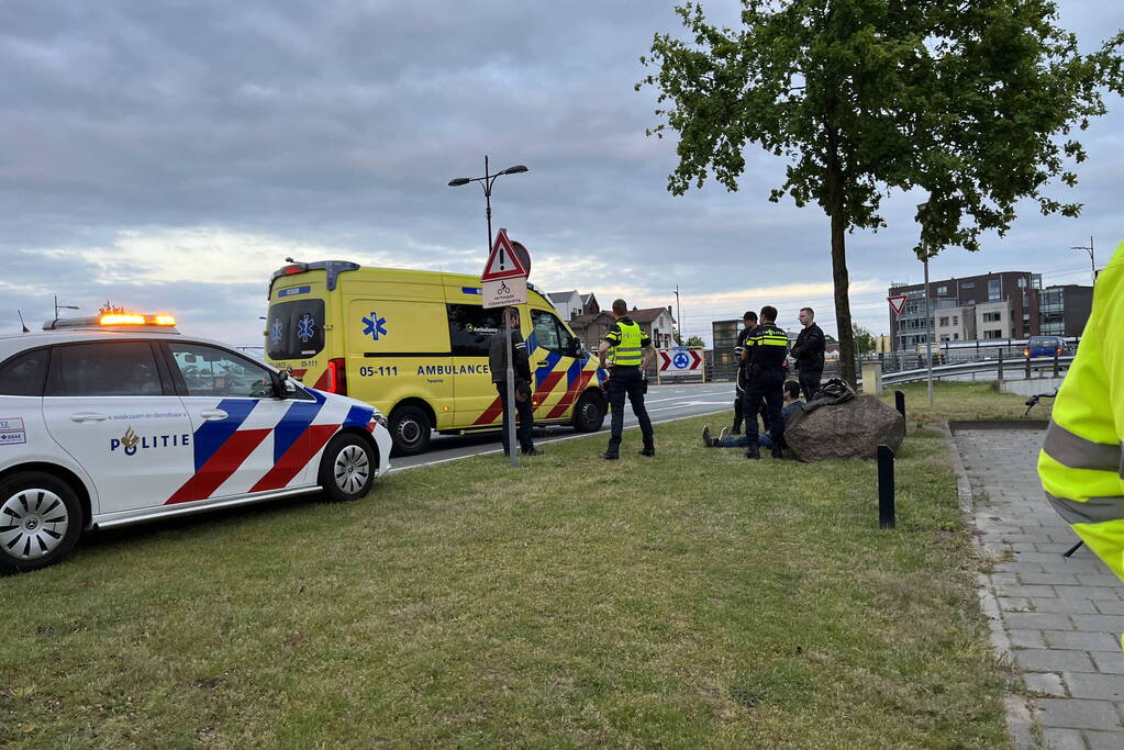 Motorrijder komt ten val