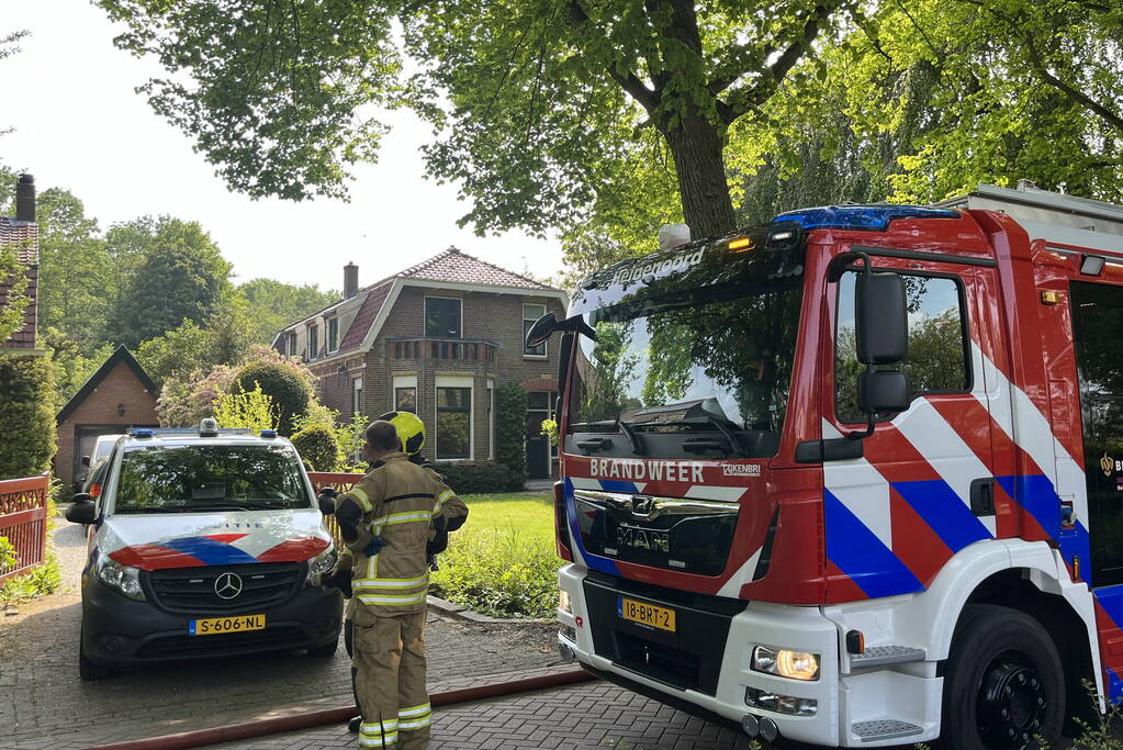 Brand in schuur op woonerf