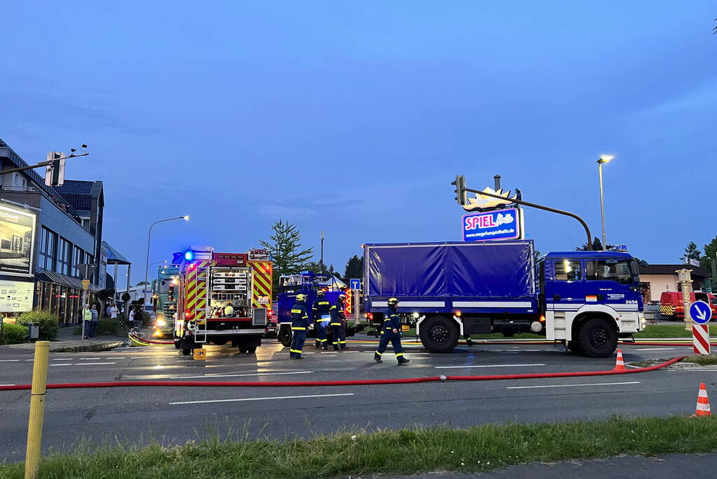 Nederlandse brandweer assisteert bij enorme brand in Duitsland