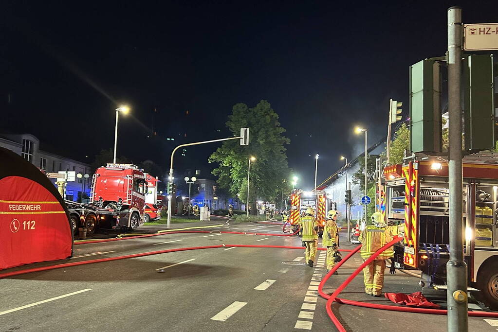 Nederlandse brandweer assisteert bij enorme brand in Duitsland