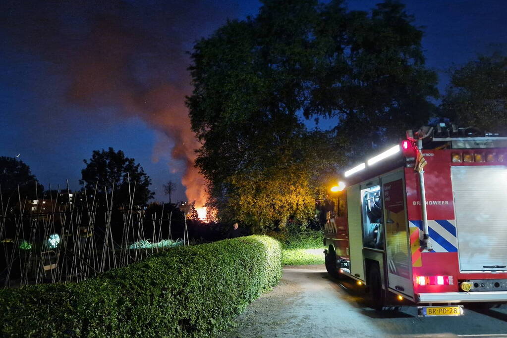 Tuinhuis in as na felle brand