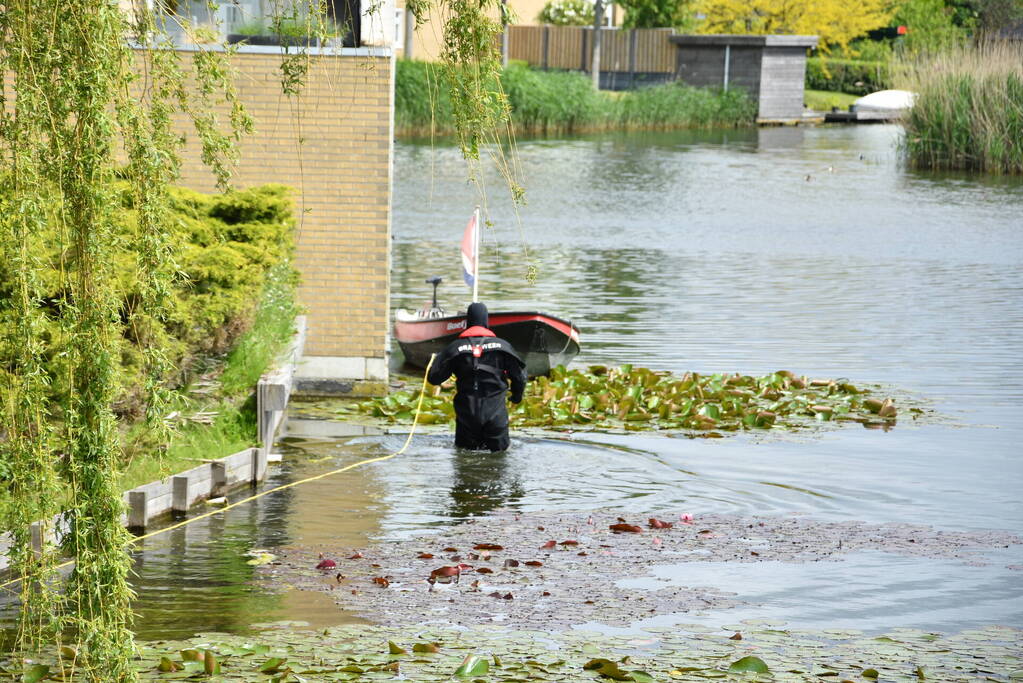 Brandweerduiker ingezet na losdrijvend bootje