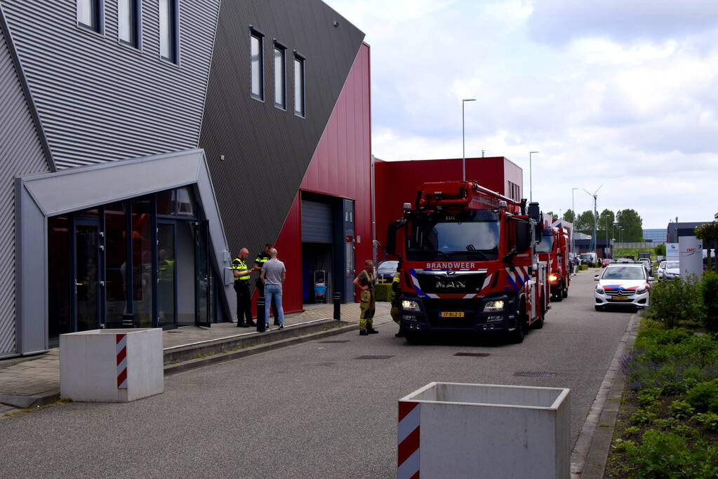 Tuinmeubilair gaat in vlammen op dakterras