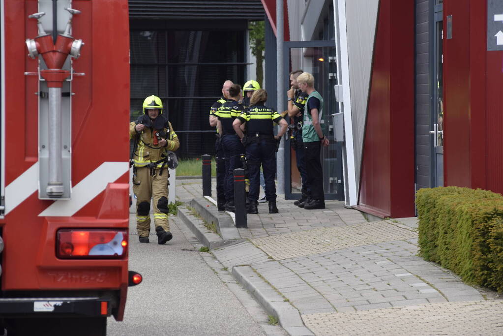 Tuinmeubilair gaat in vlammen op dakterras