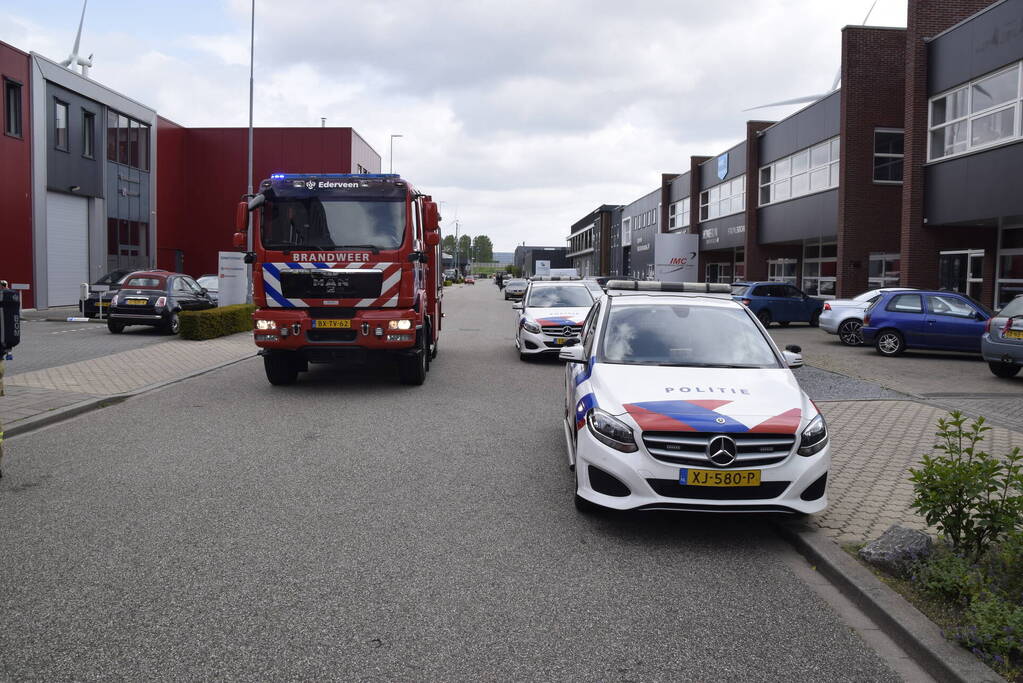 Tuinmeubilair gaat in vlammen op dakterras