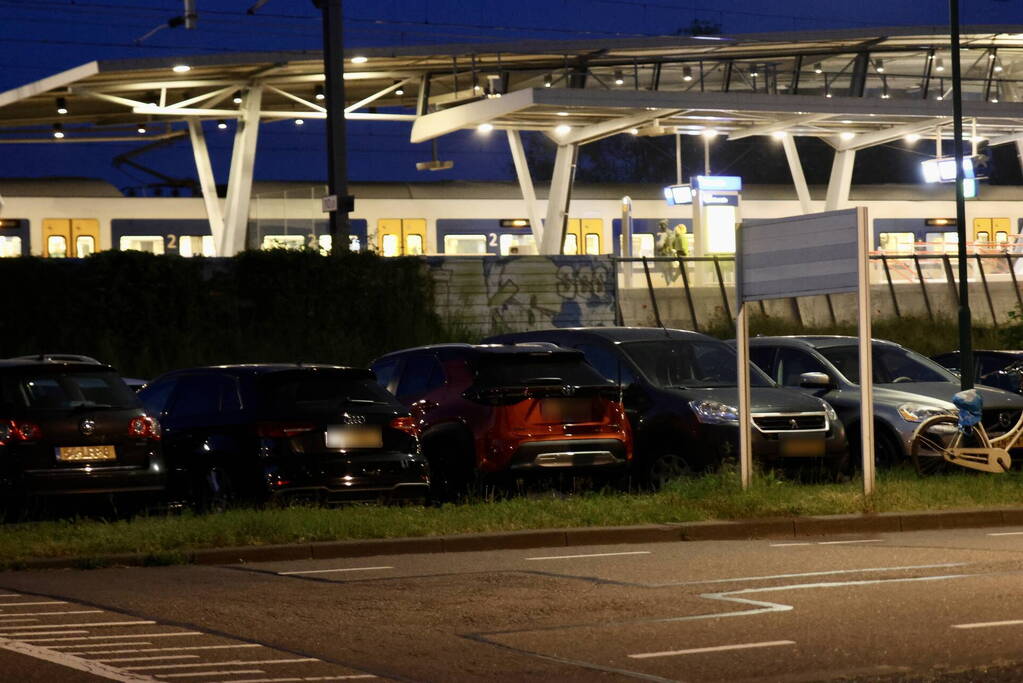 Arrestatieteam houdt verdachte aan in trein