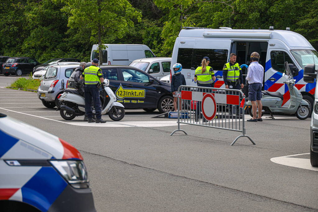 Politie houdt verkeerscontrole