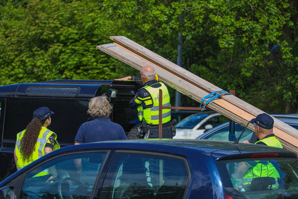 Politie houdt verkeerscontrole