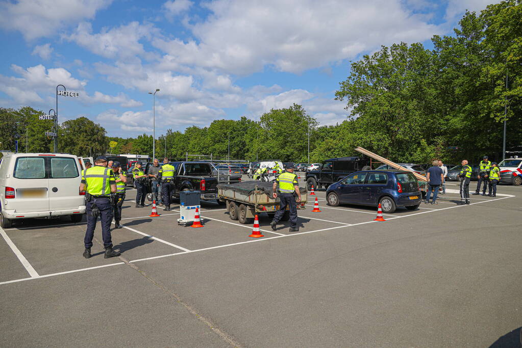 Politie houdt verkeerscontrole