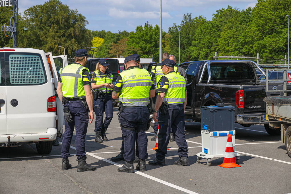 Politie houdt verkeerscontrole