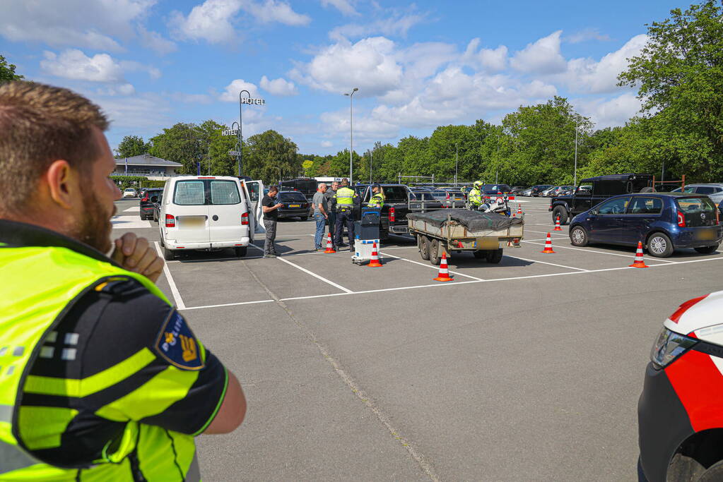 Politie houdt verkeerscontrole