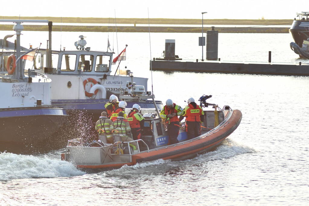 Stoomvorming op boot zorgt voor brandweerinzet