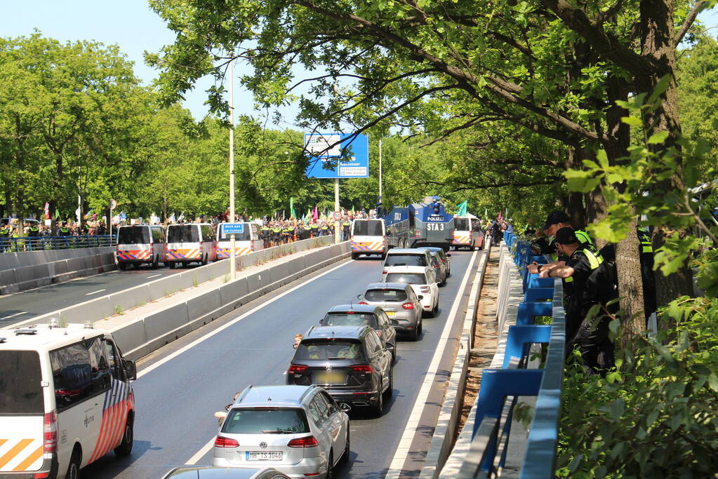 Politie masaal aanwezig bij demonstratie