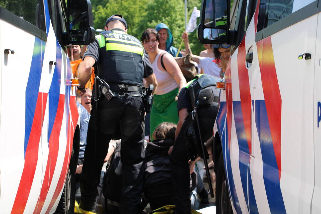 Politie masaal aanwezig bij demonstratie