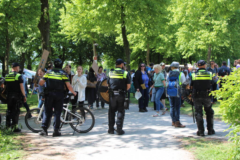 Politie masaal aanwezig bij demonstratie