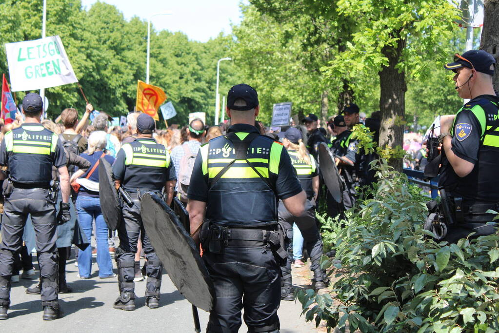 Politie masaal aanwezig bij demonstratie