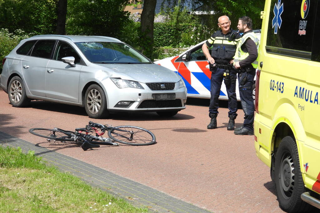 Wielrenner gewond bij aanrijding met auto