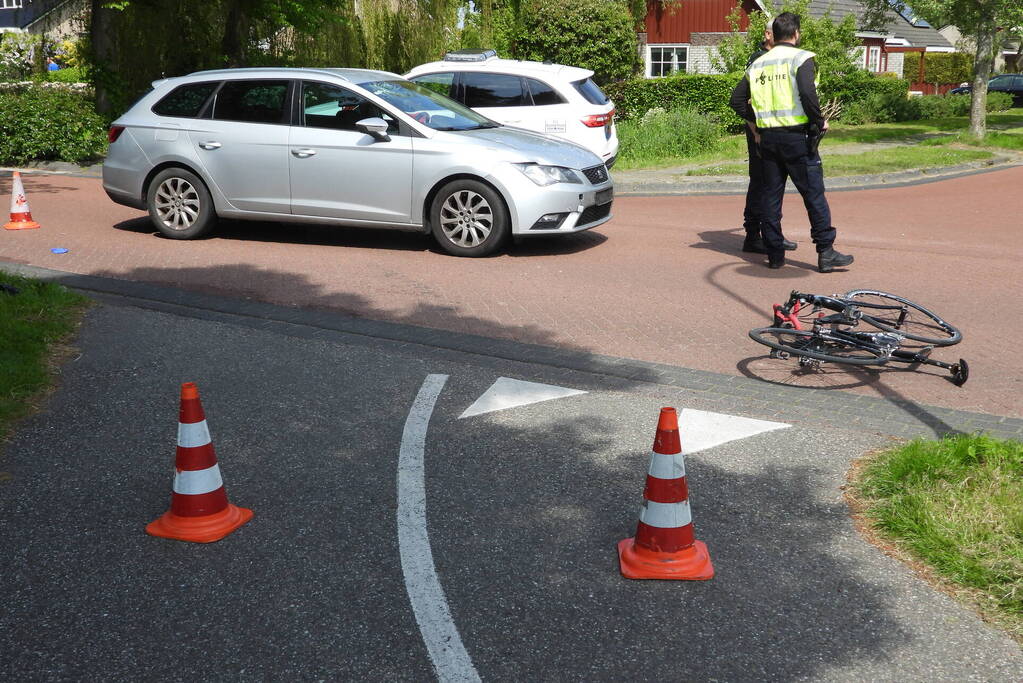 Wielrenner gewond bij aanrijding met auto