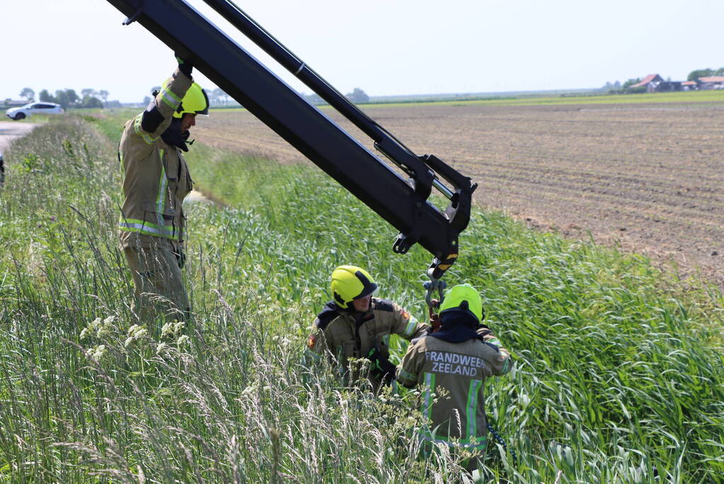 Man belandt met scootmobiel in sloot