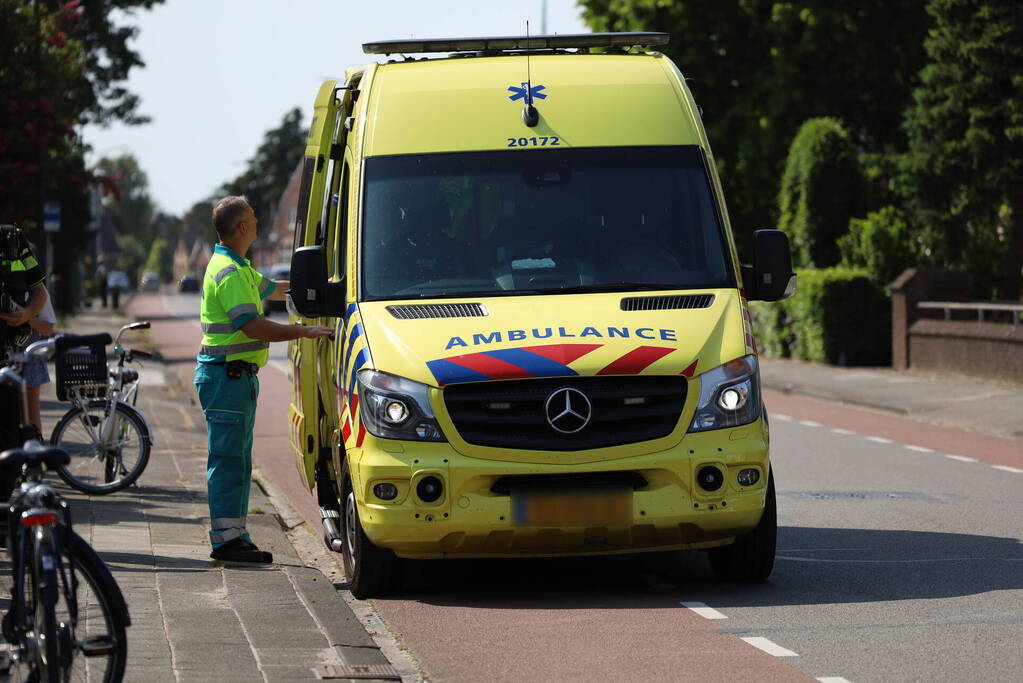 Fietser aangereden door personenauto
