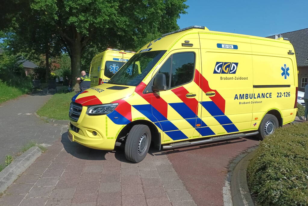Motorrijder gewond bij botsing met auto op kruising