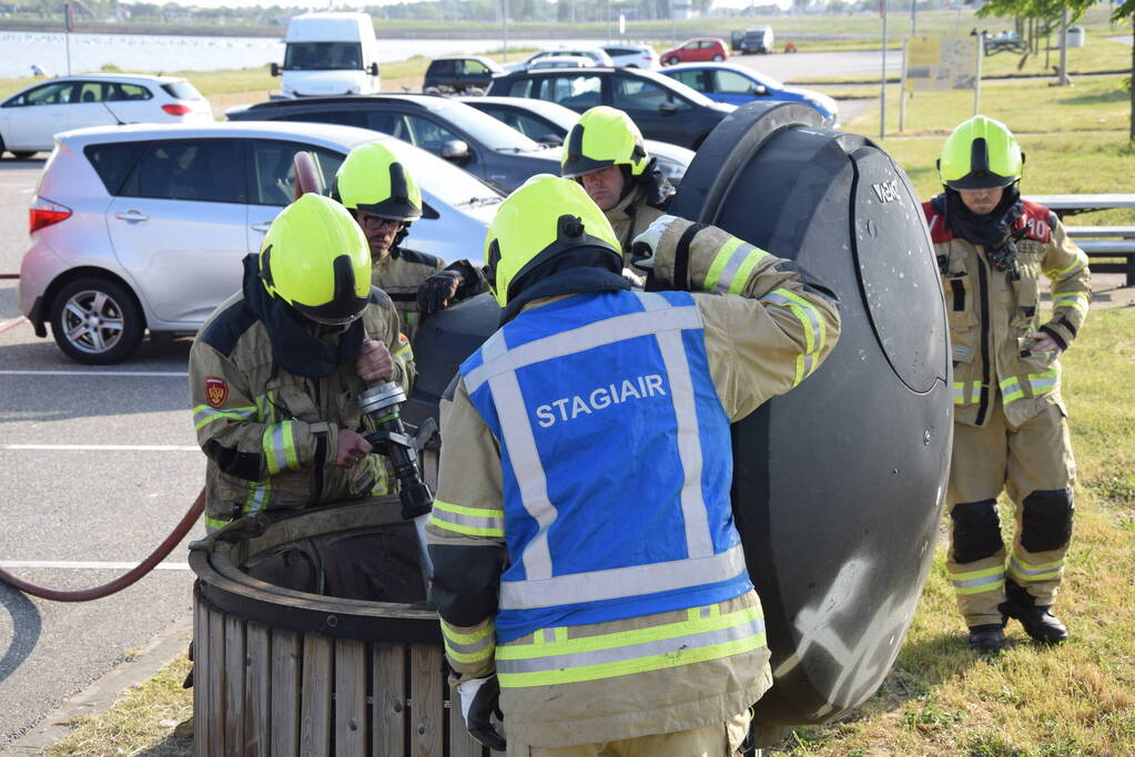Container in brand door BBQ