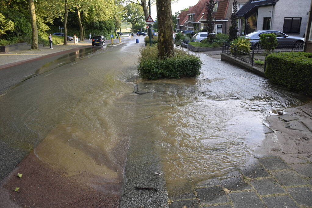 Opnieuw waterlekkage in woonwijk