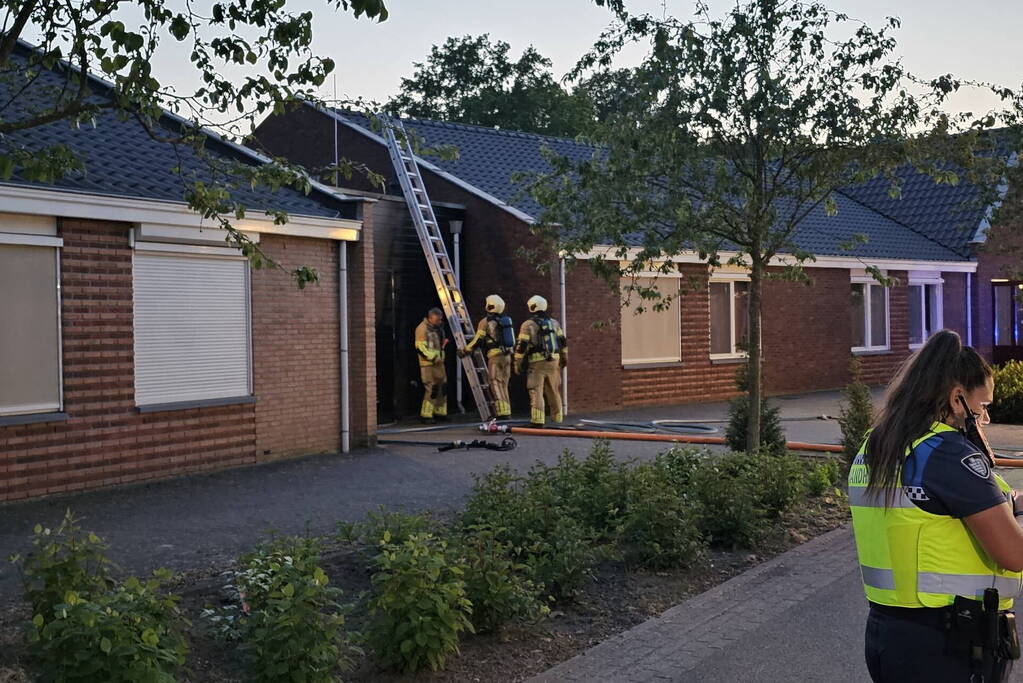 Rook van barbecue zorgt voor melding gebouwbrand