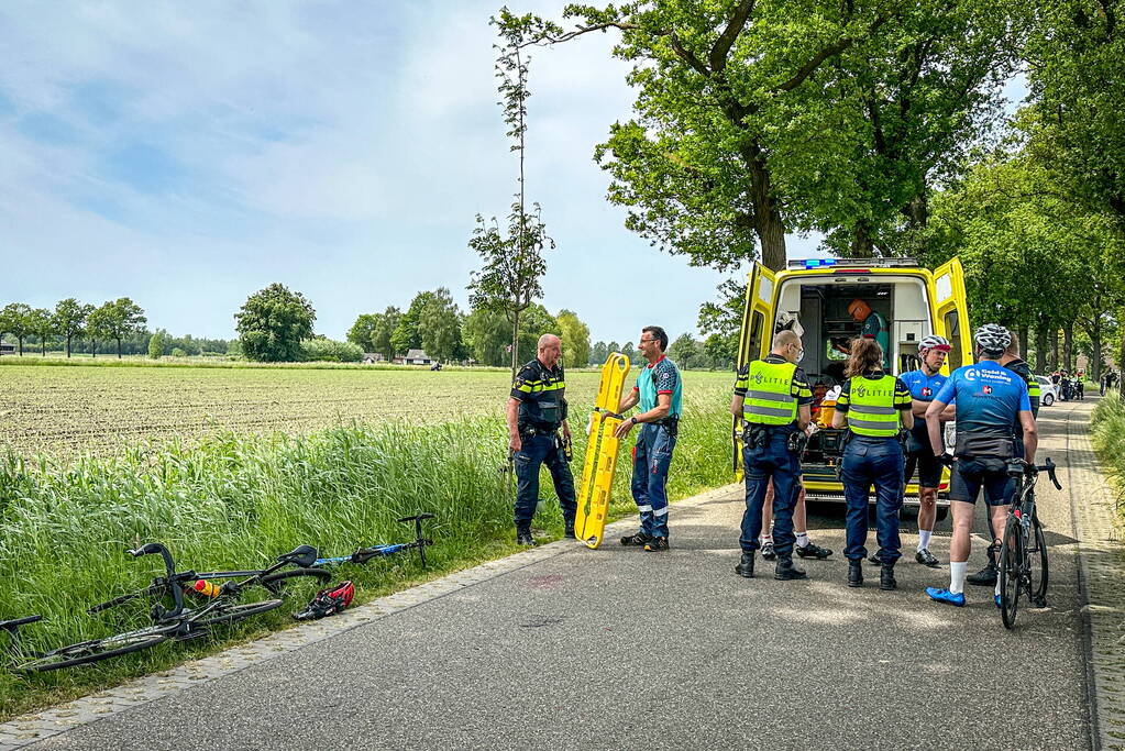 Wielrenner ernstig gewond na verkeersruzie