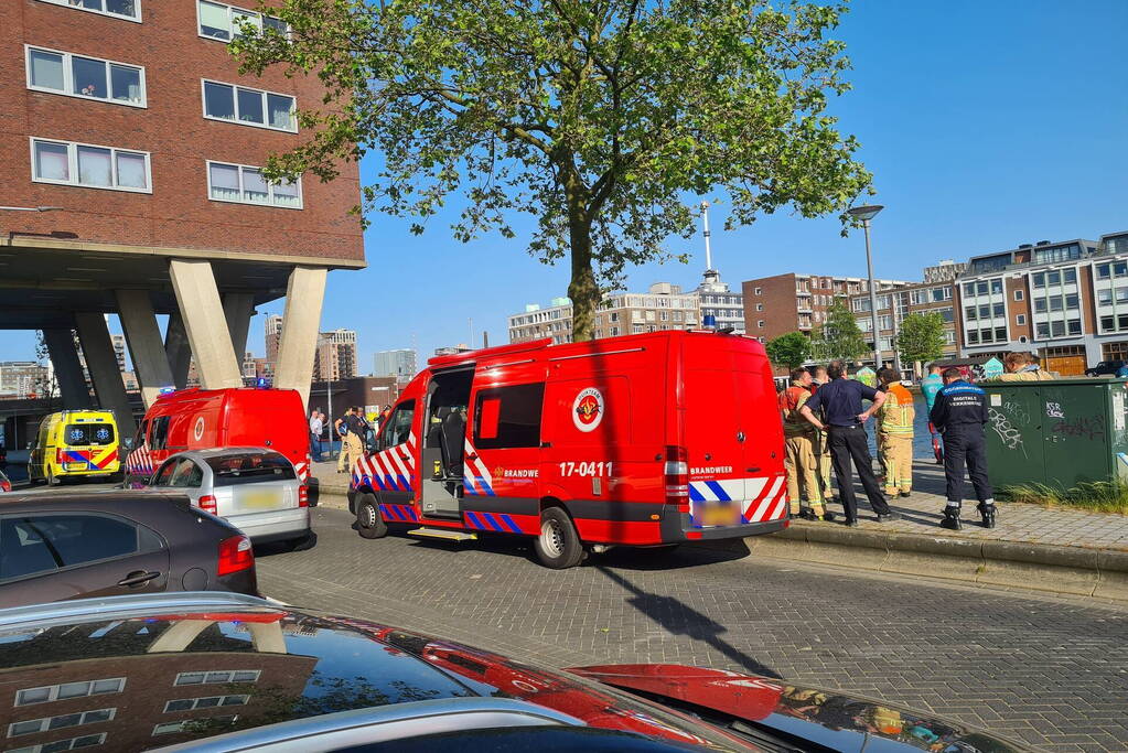 Zoekactie na melding persoon te water
