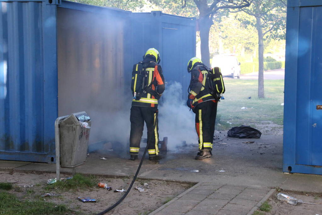 Brandend afval snel geblust