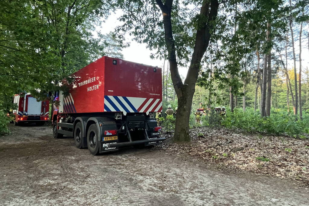 Brandweer groots ingezet voor bosbrand