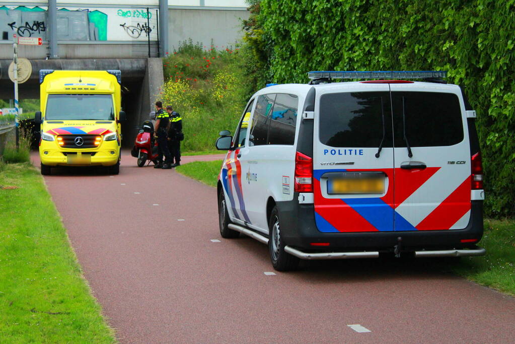 Fietser gewond bij botsing met scooterrijder