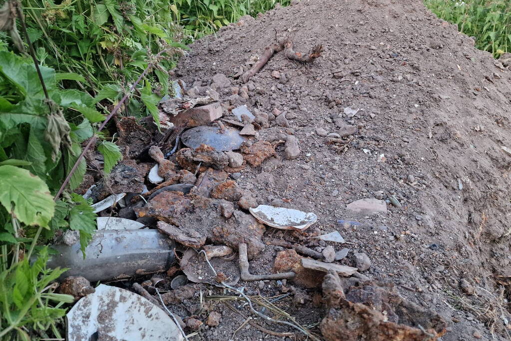 Raadselachtig gat ontdekt langs dijk