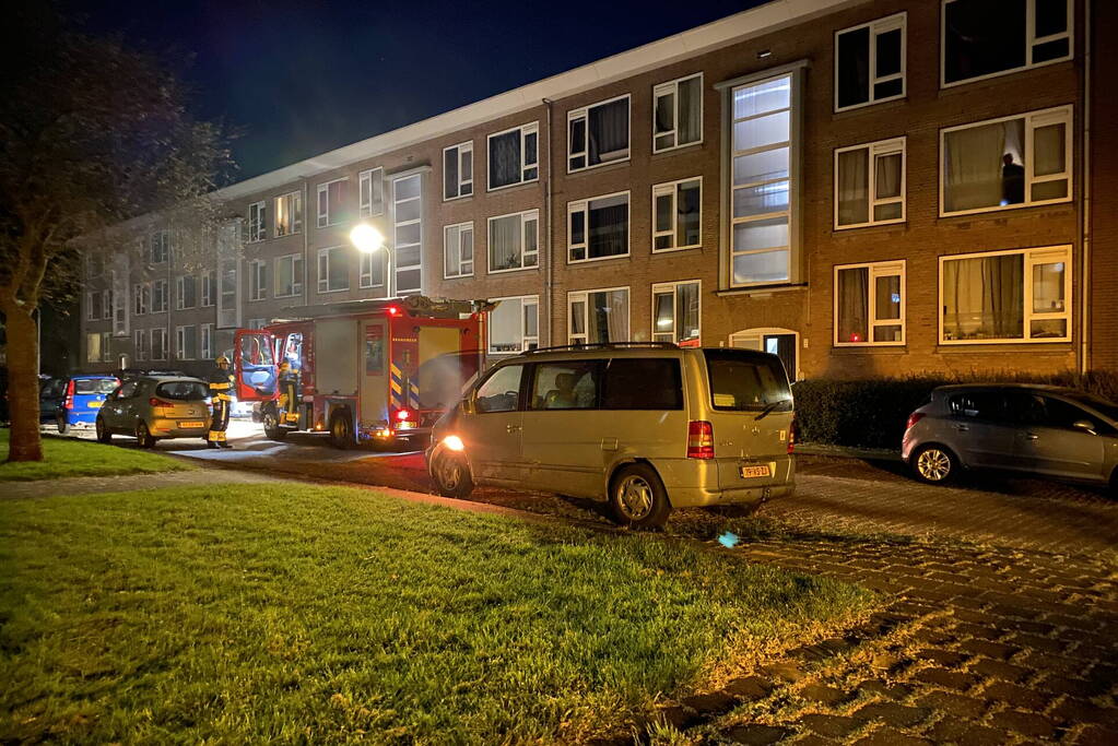 Beginnende brand in bestelbus geblust