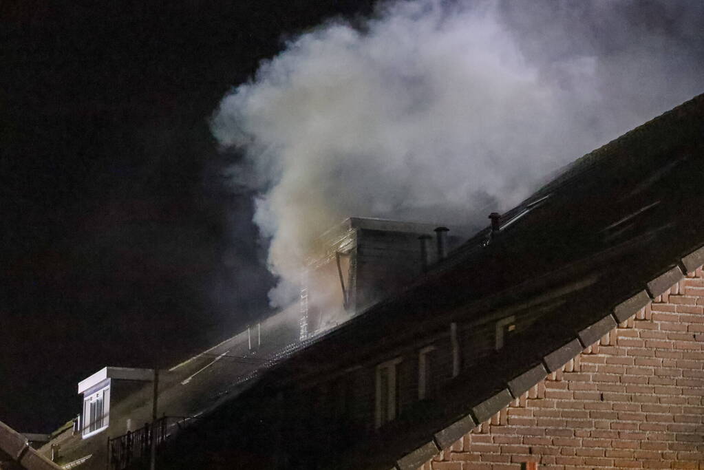 Woning onbewoonbaar door grote brand