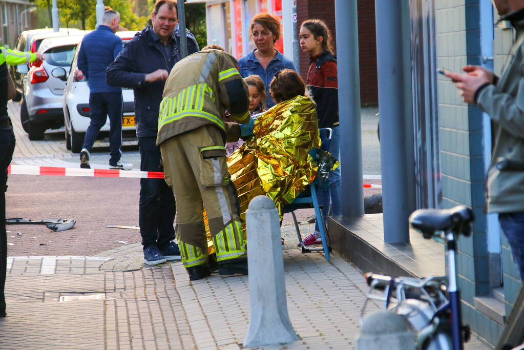 Twee personen nagekeken na ongeval op kruising