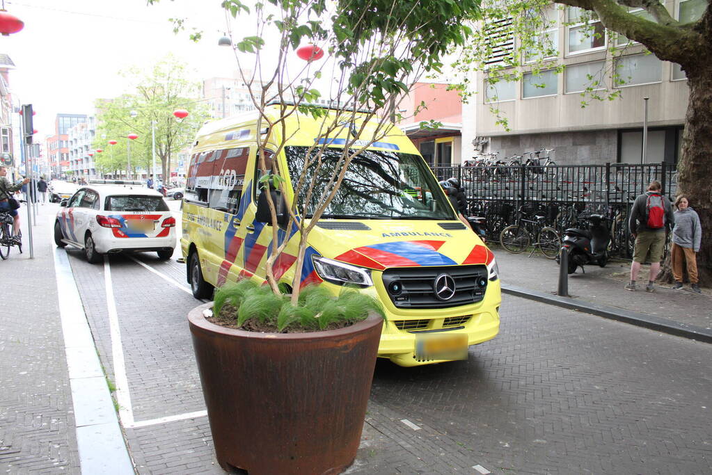 Scooterrijder gaat onderuit