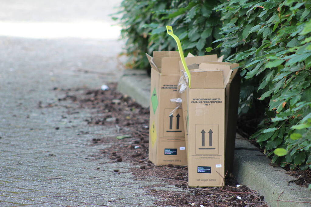 Meerdere lachgastanks in beslag genomen