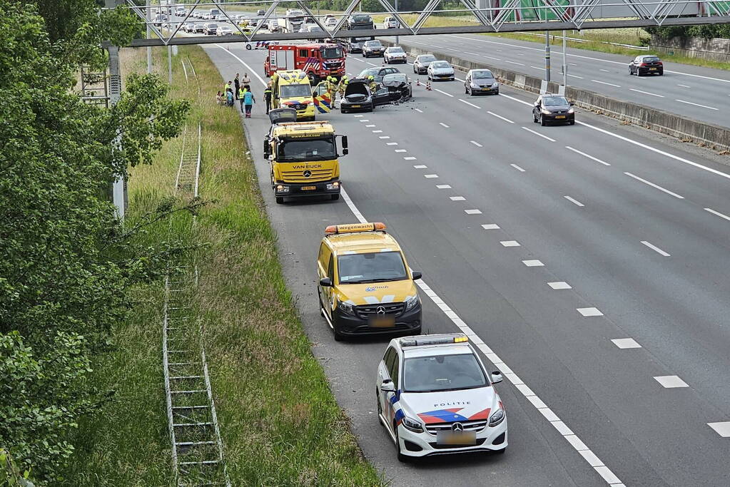 Veel schade bij ongeval op snelweg