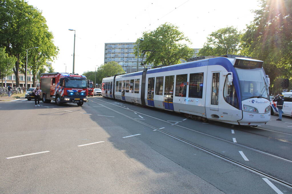 Bestelbus en tram beschadigd bij ongeval