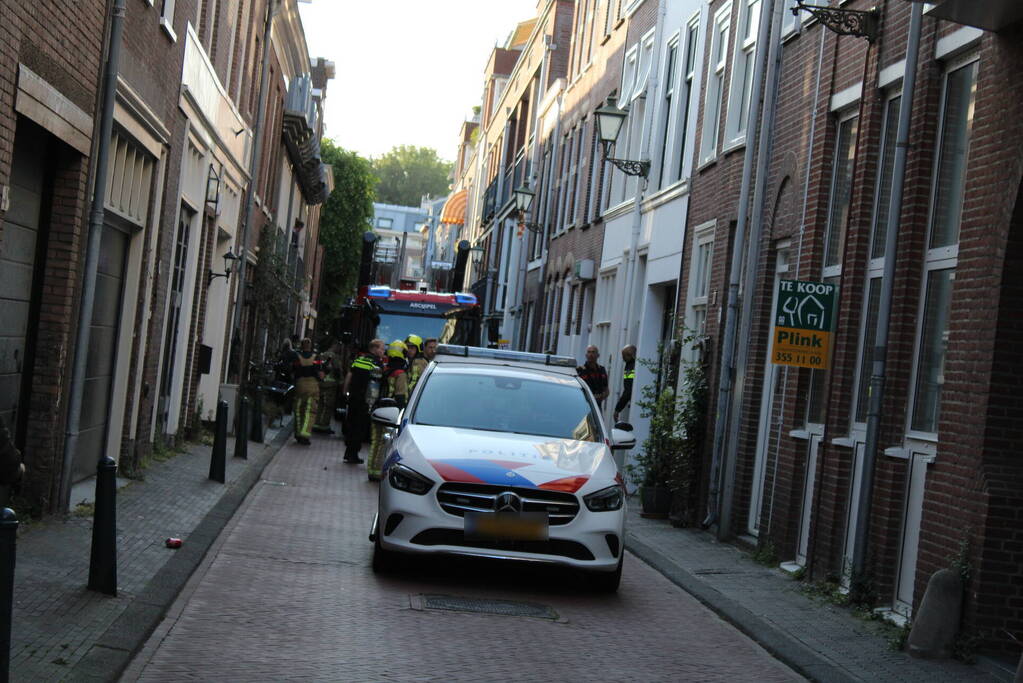 Hulpdiensten doen onderzoek in woning
