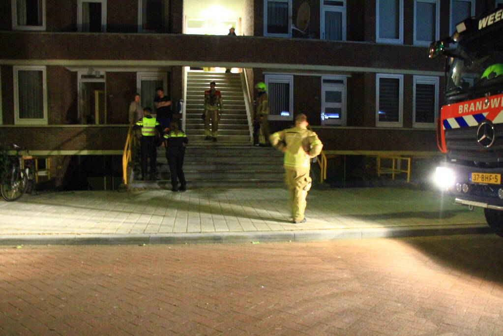 Buurtbewoners schakelen brandweer in voor rookmelder